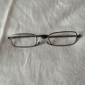 Magnavision Foldable Readers